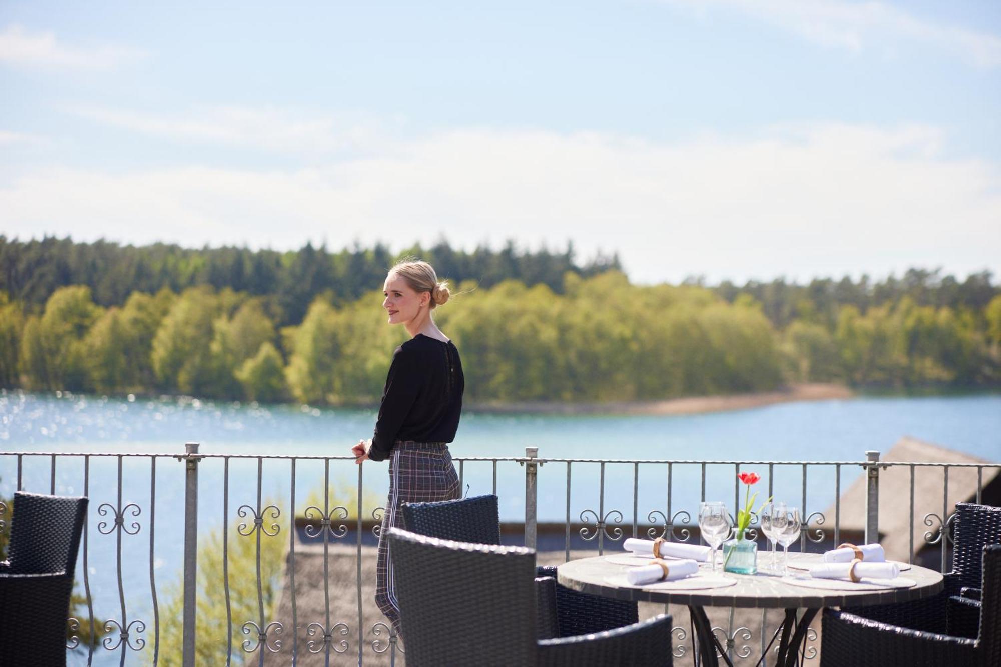 Van Der Valk Naturresort Drewitz Nossentiner Huette Exterior foto