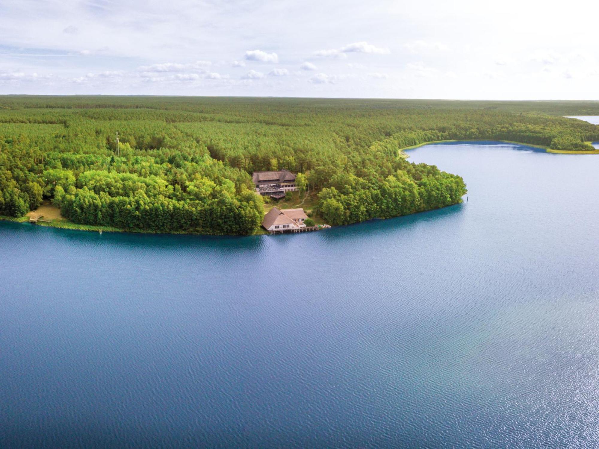 Van Der Valk Naturresort Drewitz Nossentiner Huette Exterior foto