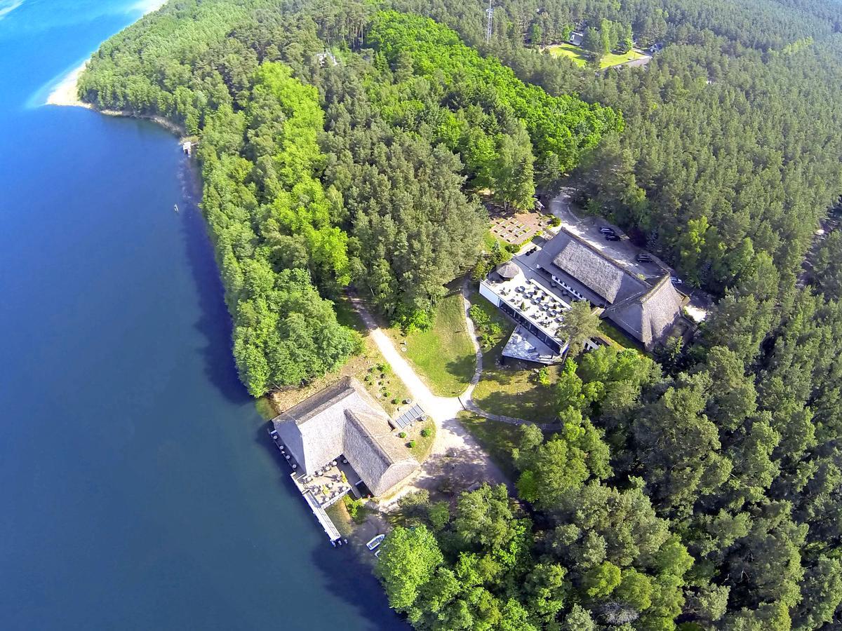 Van Der Valk Naturresort Drewitz Nossentiner Huette Exterior foto
