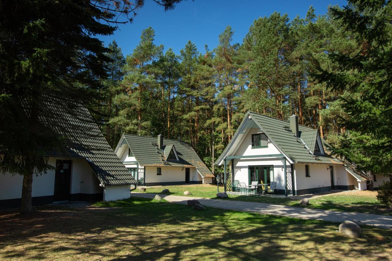 Van Der Valk Naturresort Drewitz Nossentiner Huette Exterior foto